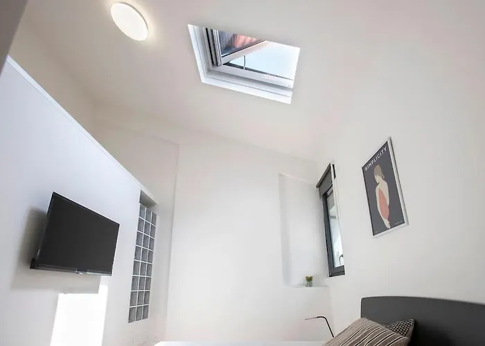 Appartement Urban Oasis Near Termini With Patio, Int1b Rome