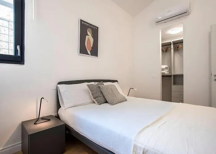 Urban Oasis Near Termini With Patio, Int1b * Rome